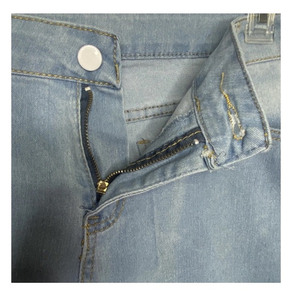 Women’s Straight Leg Jeans XXL Light Blue White Embroidered Lace Leg Distressed - Picture 9 of 12